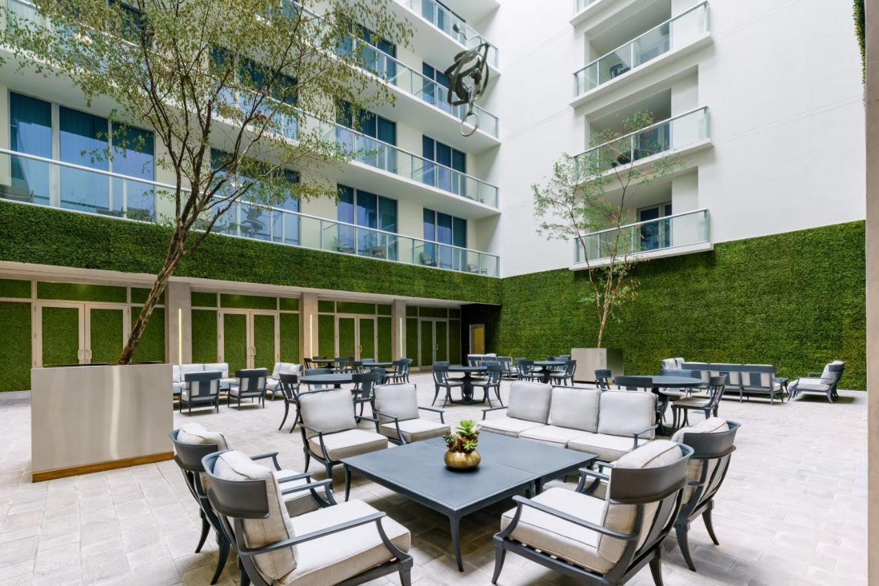 Costa Hollywood Beach Resort - An All Suite Hotel Exterior photo