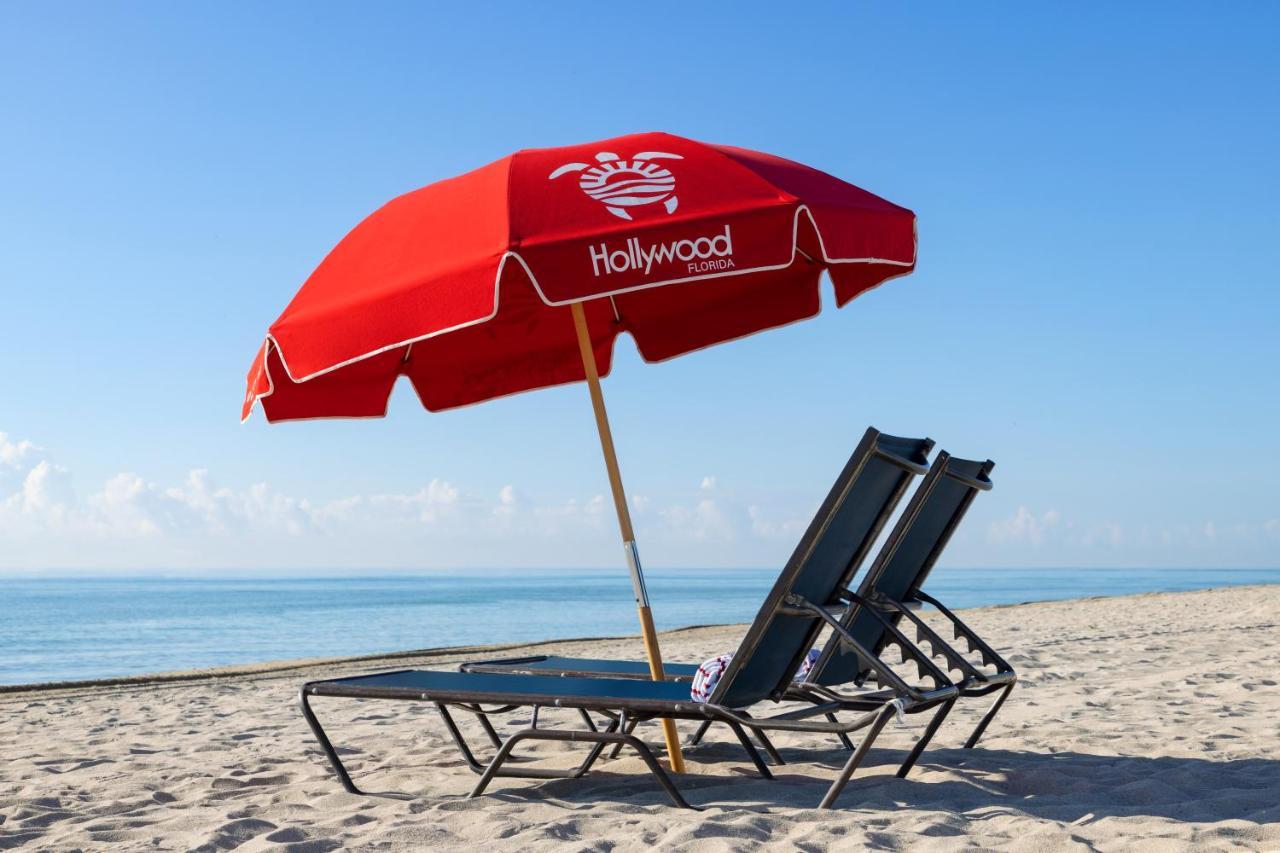 Costa Hollywood Beach Resort - An All Suite Hotel Exterior photo