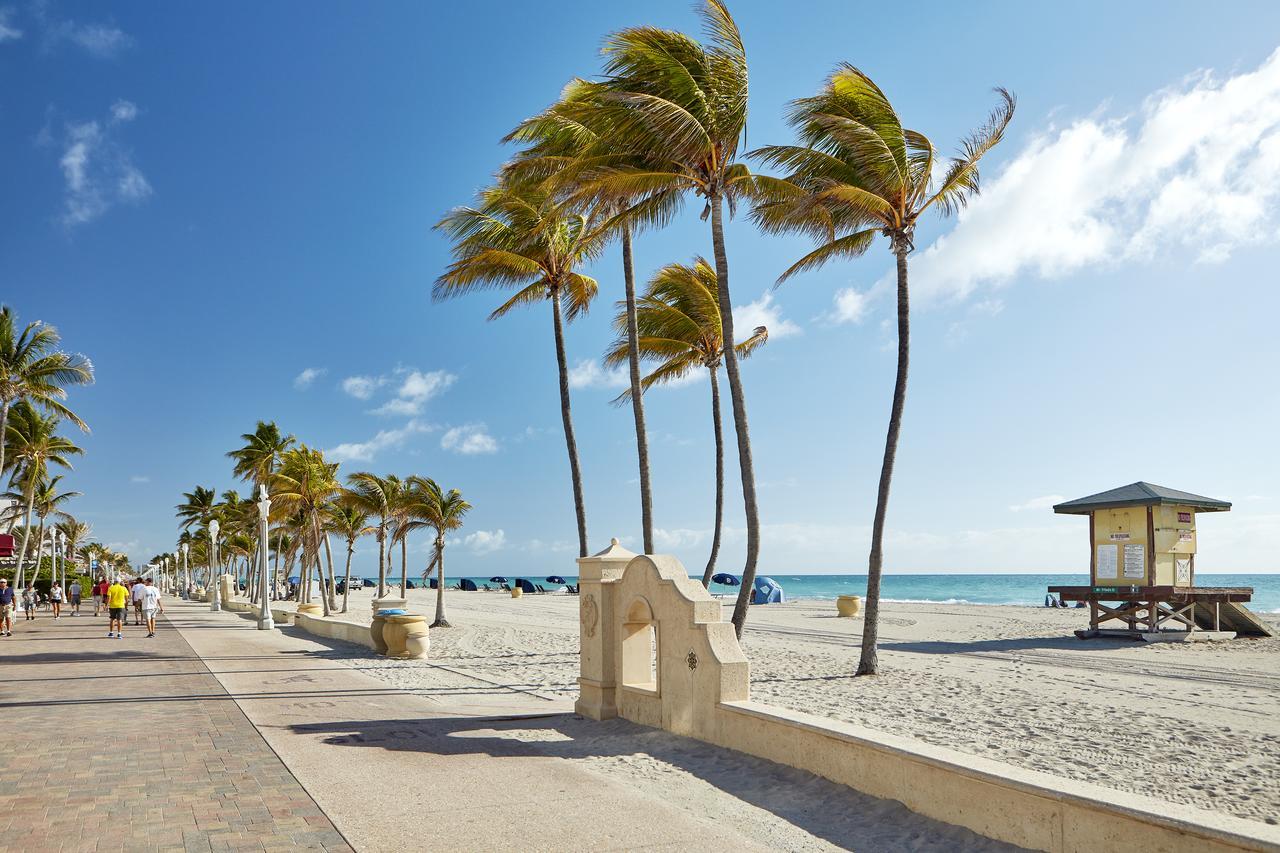 Costa Hollywood Beach Resort - An All Suite Hotel Exterior photo